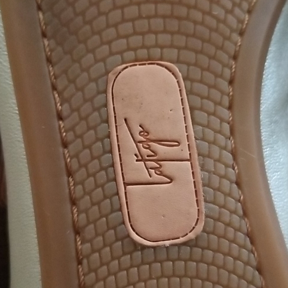 Látigo womens  flat & loafers shoes size 7M - Picture 8 of 12